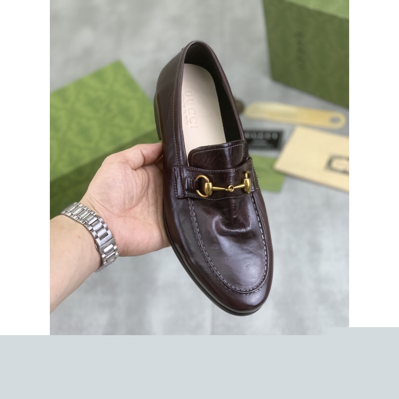 G*u*i leather shoes